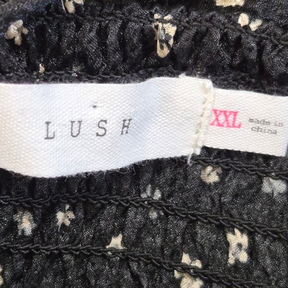 Lush Women’s Blouse XXL Black White Floral Long Sleeve‎ Top - Picture 8 of 9